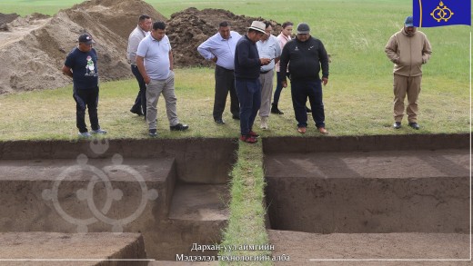 Дархан-Уул аймгийн нутгаас эртний Сяньбигийн үеийн хаад язгууртны бунхант булш олджээ